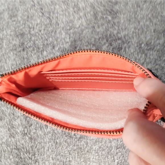 Studio Badgley Mischka coral vegan leather diamond quilted wristlet - Picture 4 of 7